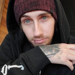 Meet your Posher, Dakota